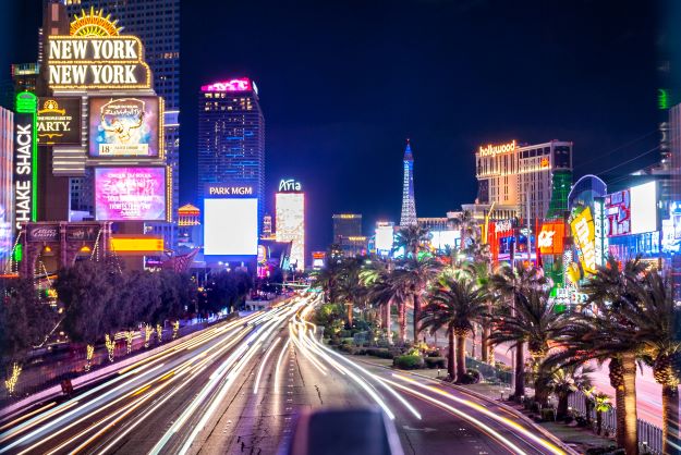 Las Vegas nightime city strip